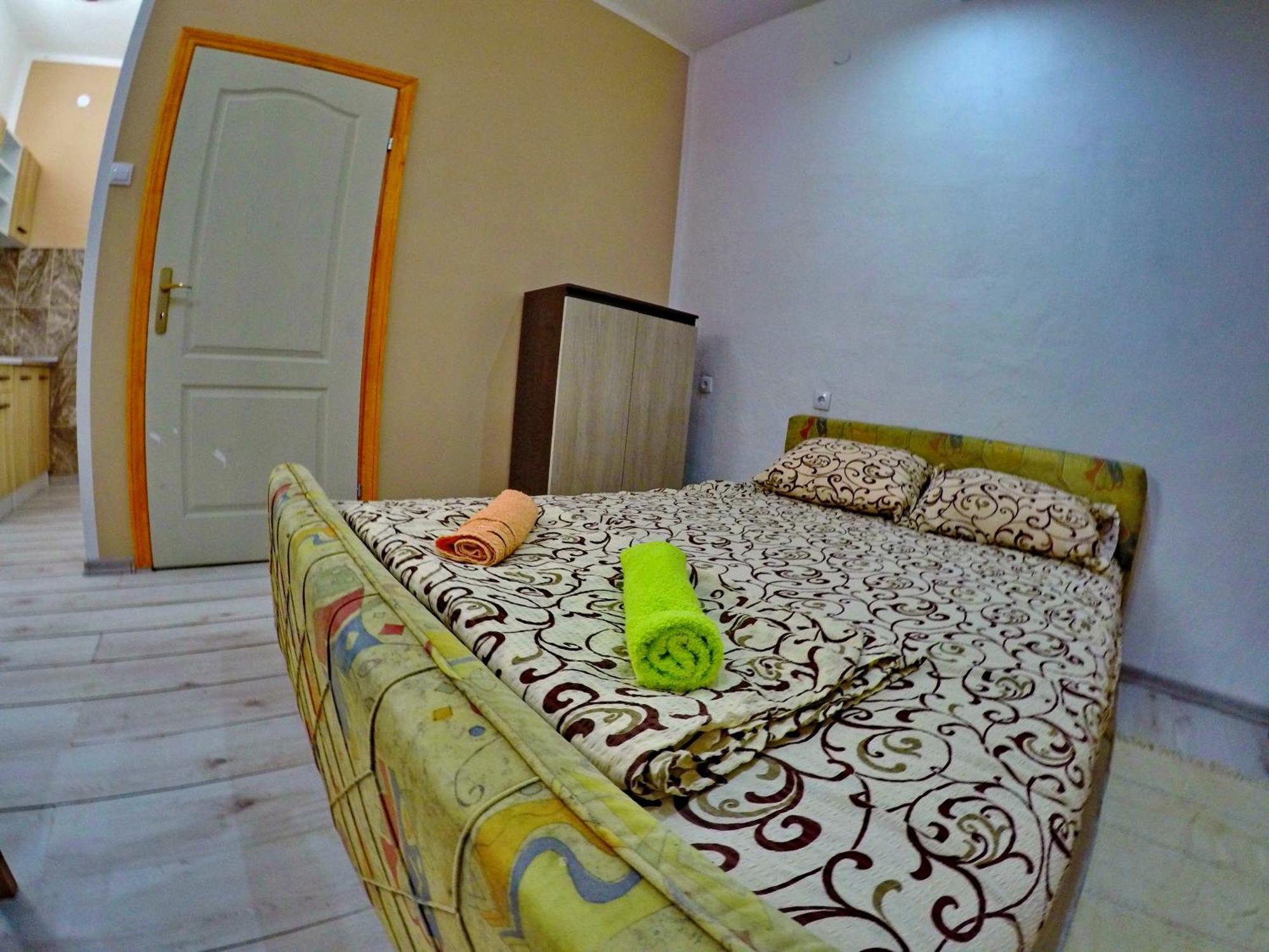 Apartmani Kosjerina เทรบินเย ภายนอก รูปภาพ