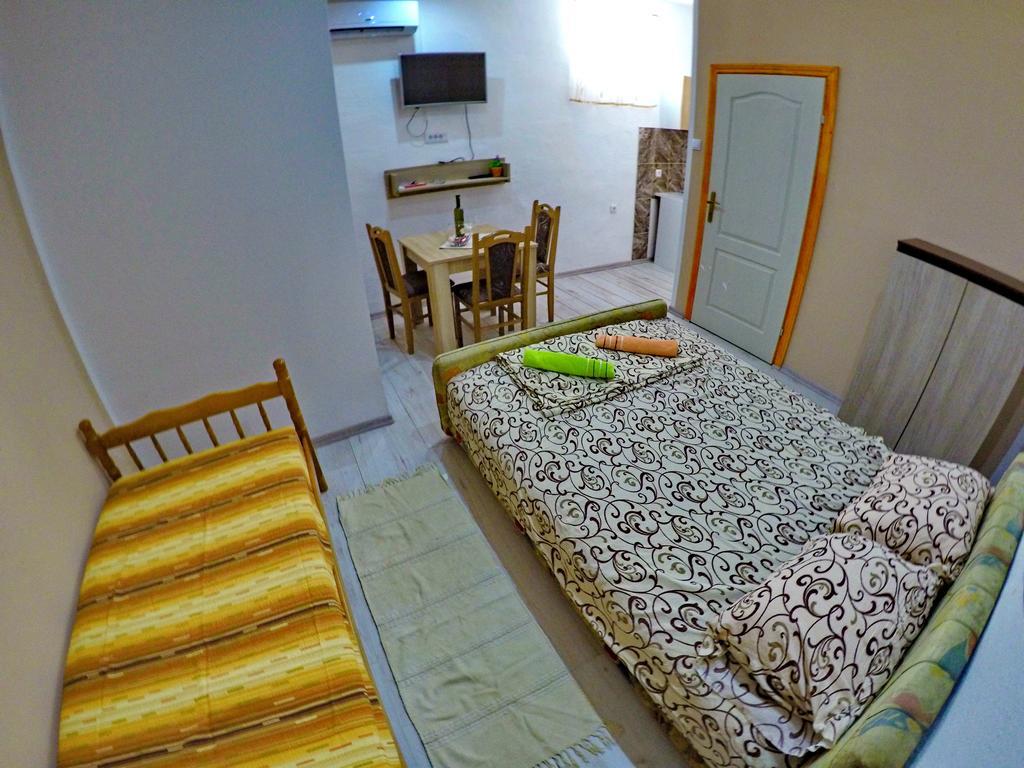 Apartmani Kosjerina เทรบินเย ภายนอก รูปภาพ